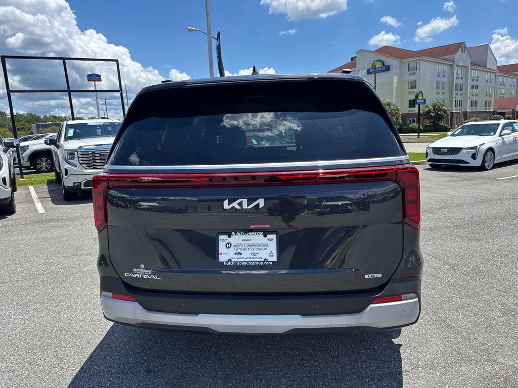 2025 Kia Carnival EX photo 3