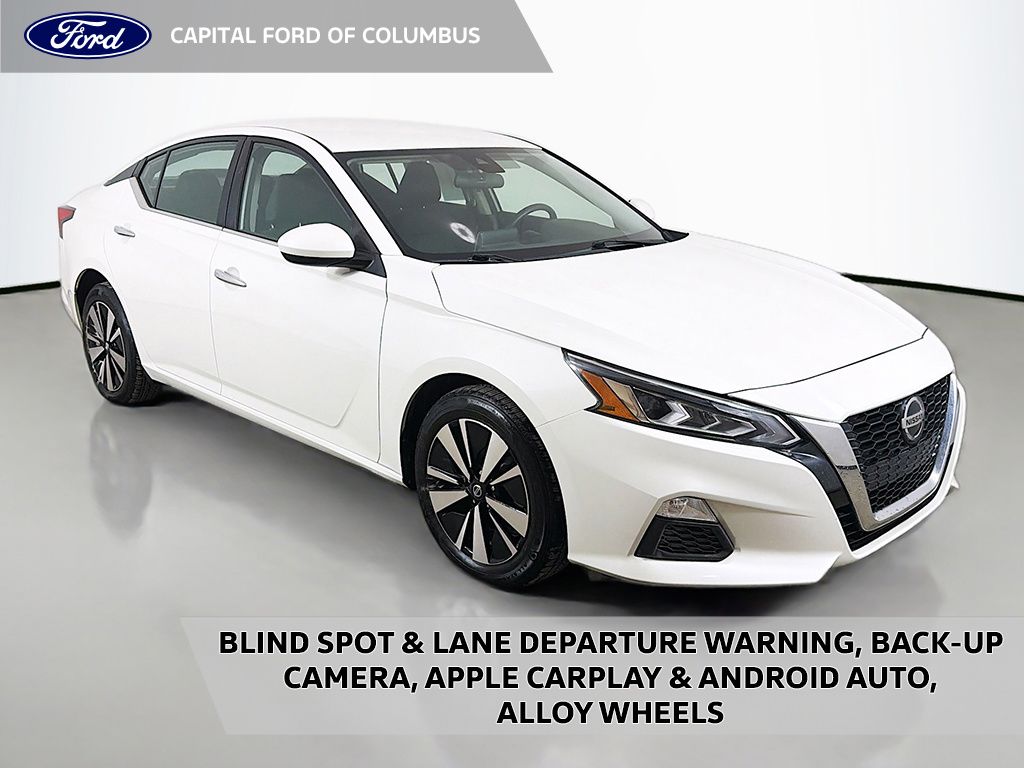 2022 Nissan Altima SV