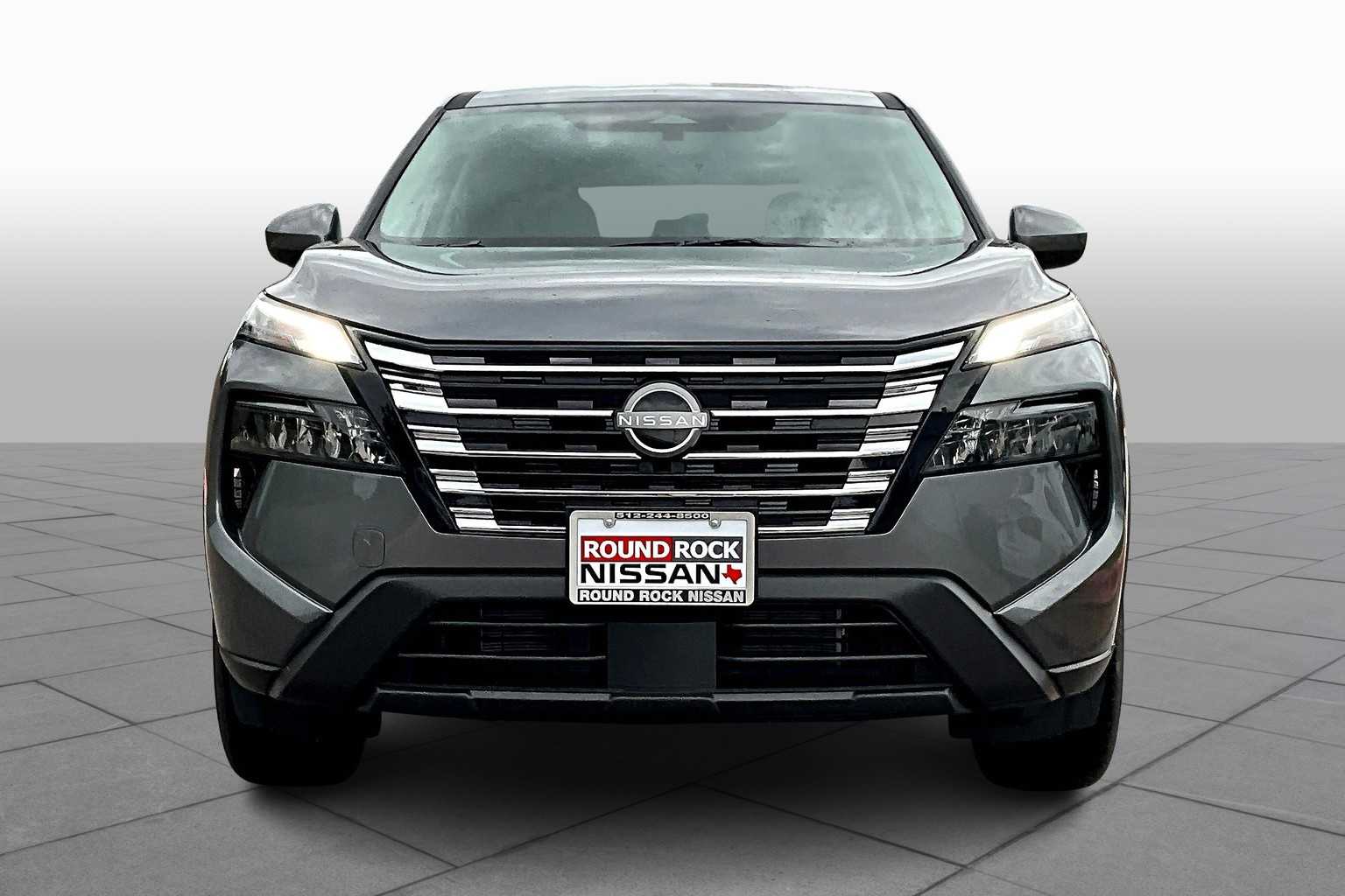 2025 Nissan Rogue SV photo 2