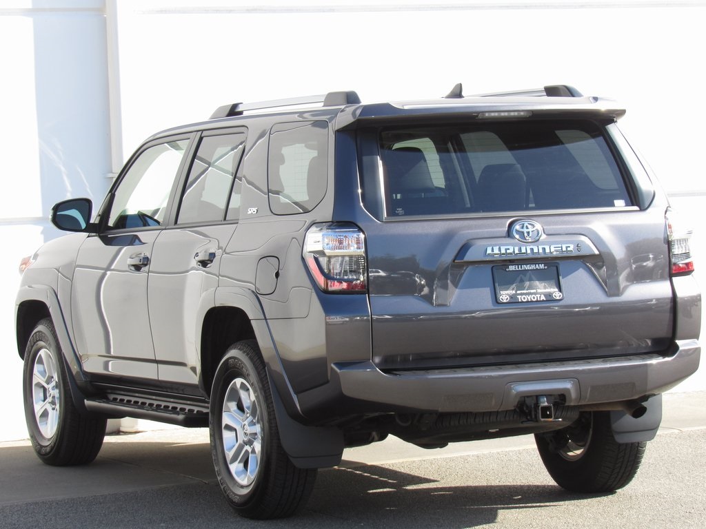 2023 Toyota 4Runner SR5 Premium photo 4