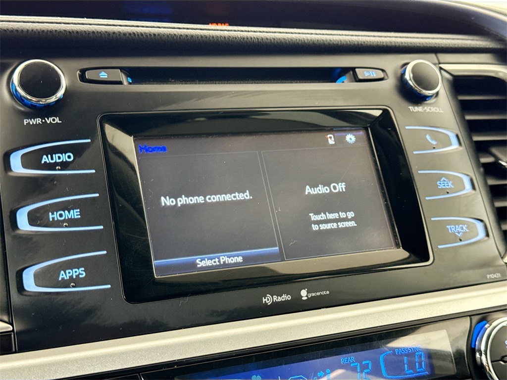 2014 Toyota Highlander LE Plus photo 26