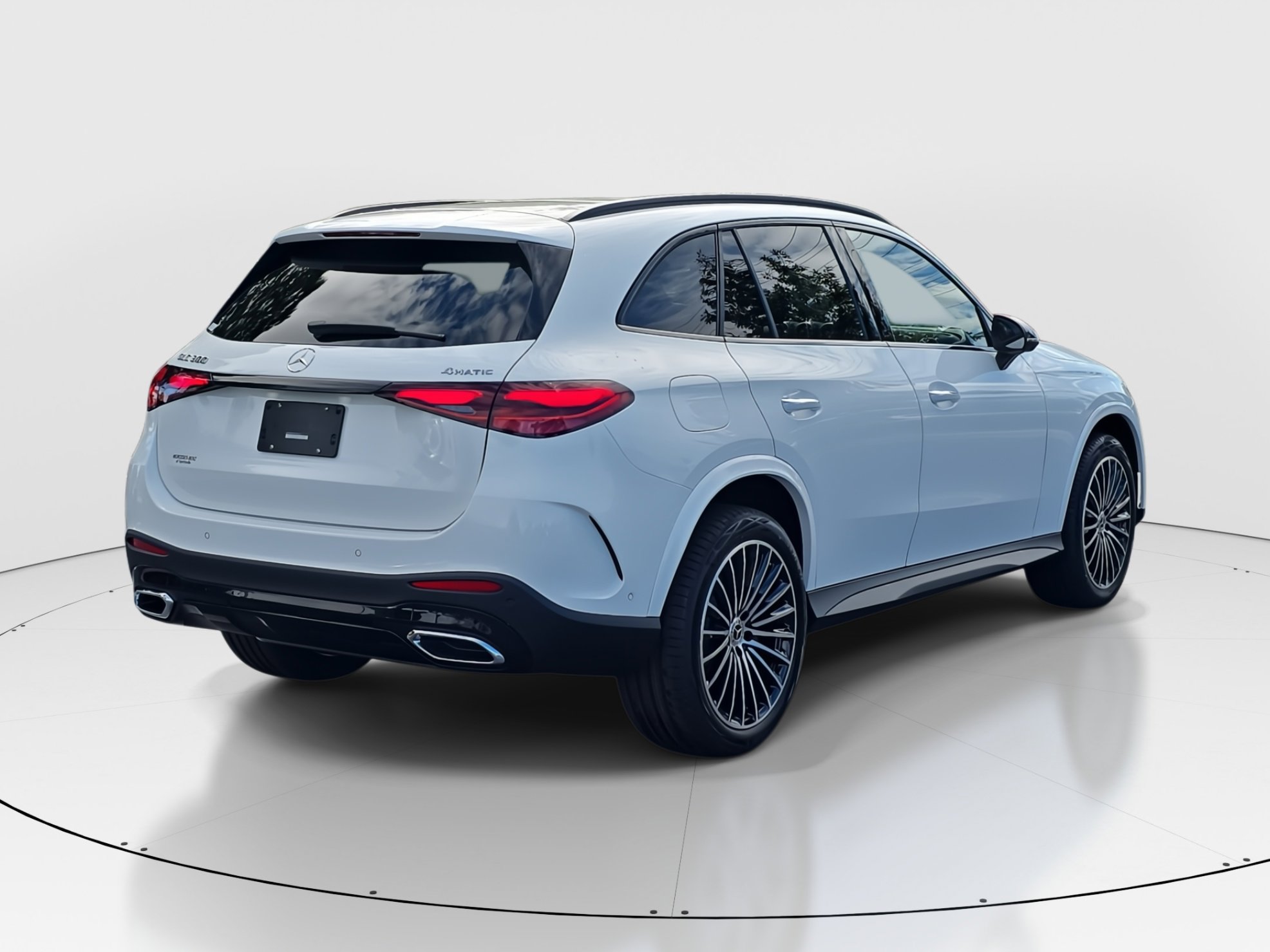 2026 Mercedes Benz GLC 300 4MATIC photo 3