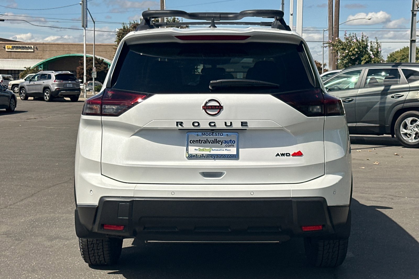 2026 Nissan Rogue AWD photo 3