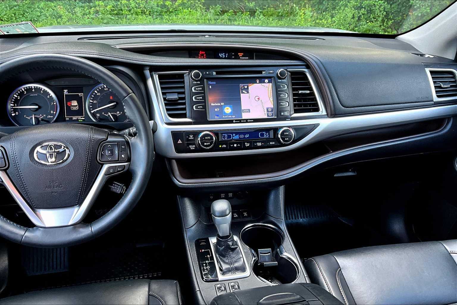 2019 Toyota Highlander XLE photo 6