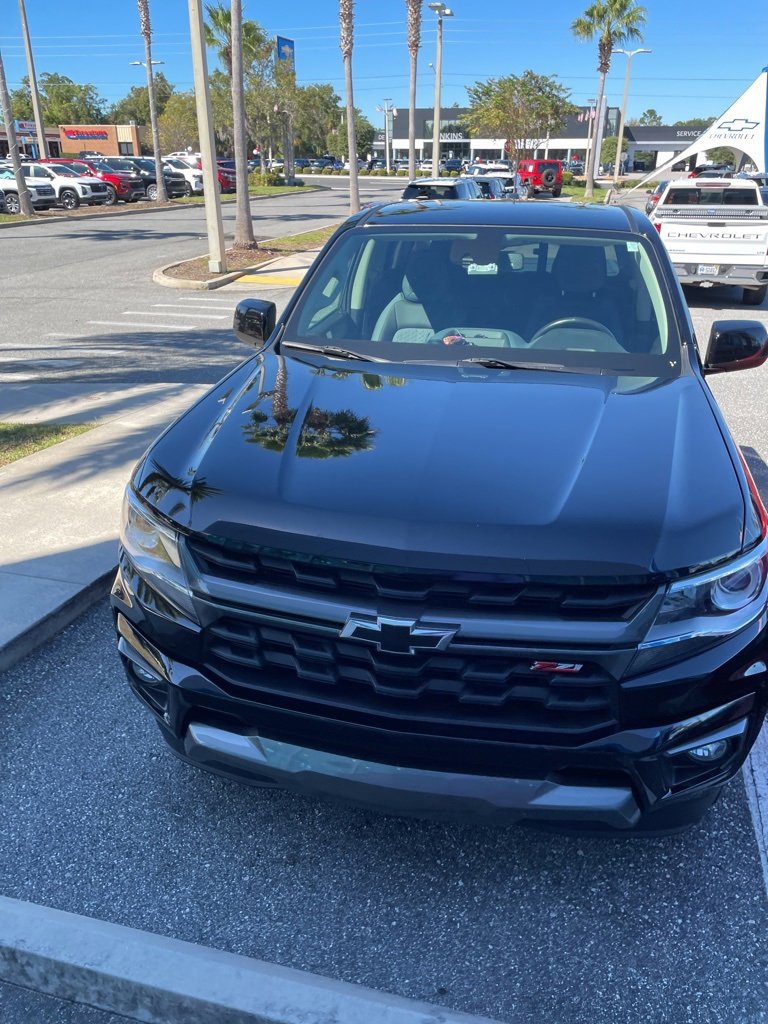 2022 Chevrolet Colorado Z71 photo 2