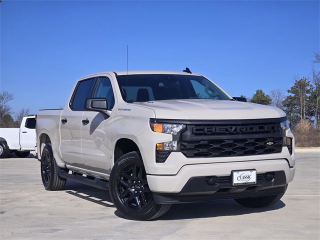 2026 Chevrolet Silverado 1500 Custom's photo