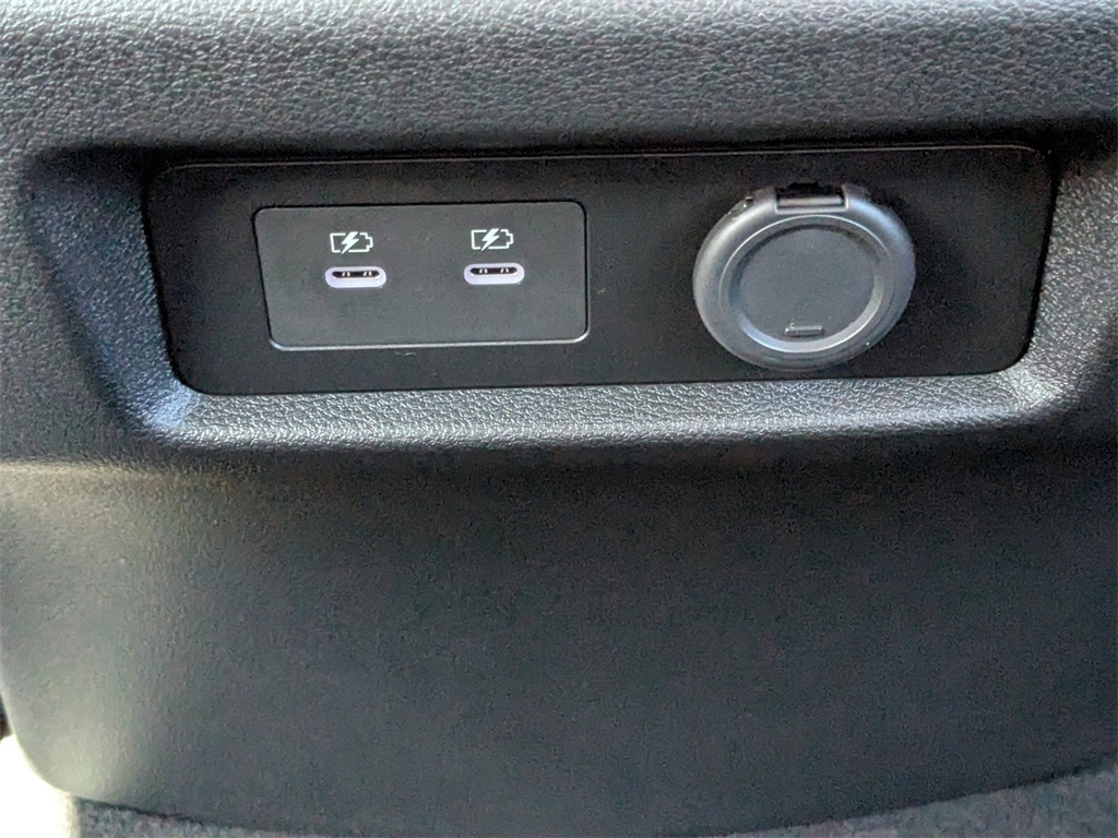 2026 Nissan Armada SV photo 12