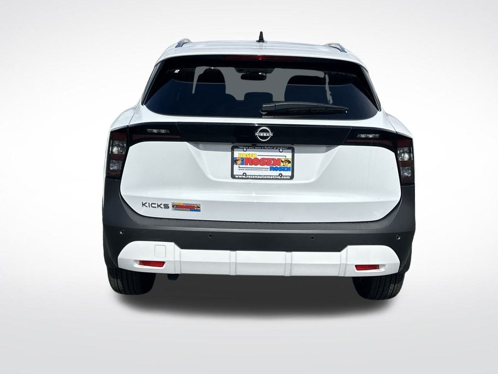2026 Nissan Kicks SV photo 4
