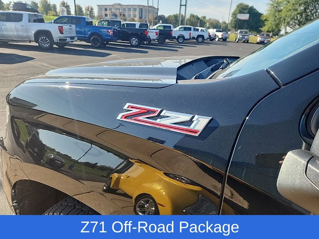 2019 Chevrolet Silverado 1500 RST photo 6