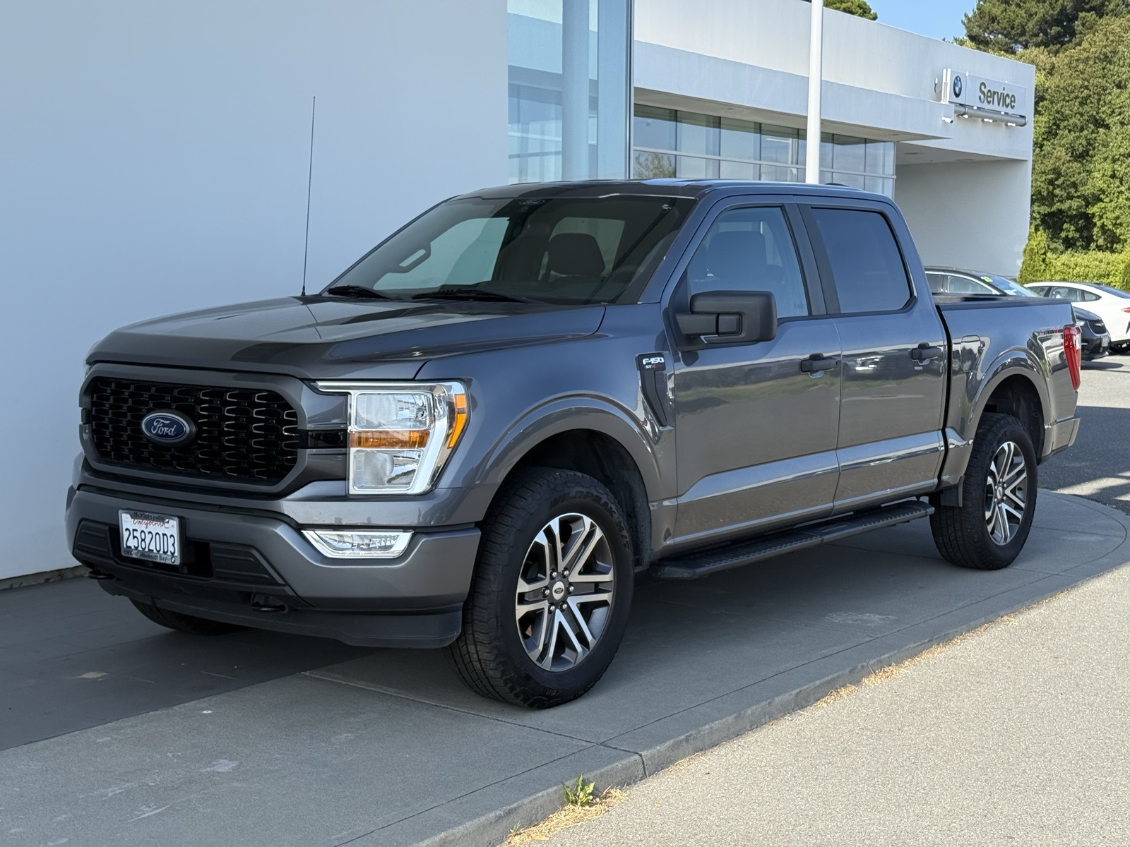 2021 Ford F-150 XL photo 3