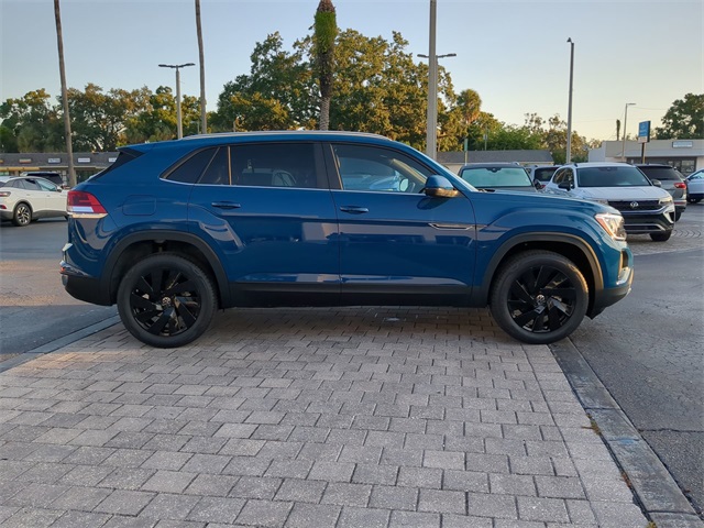 2026 Volkswagen Atlas Cross Sport SE Technology photo 3