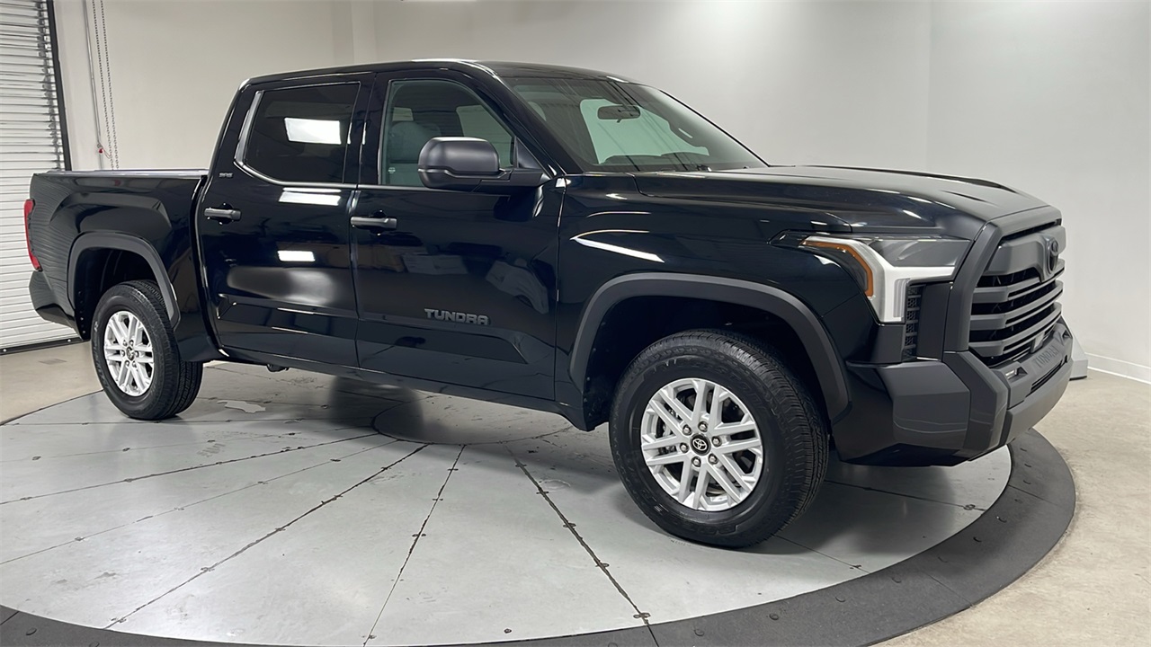 2025 Toyota Tundra SR5 photo 3