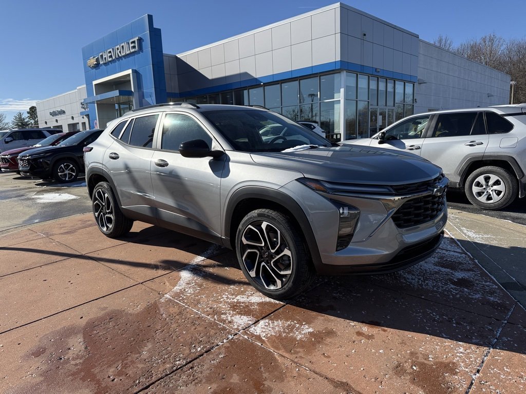 2026 Chevrolet Trax RS's photo