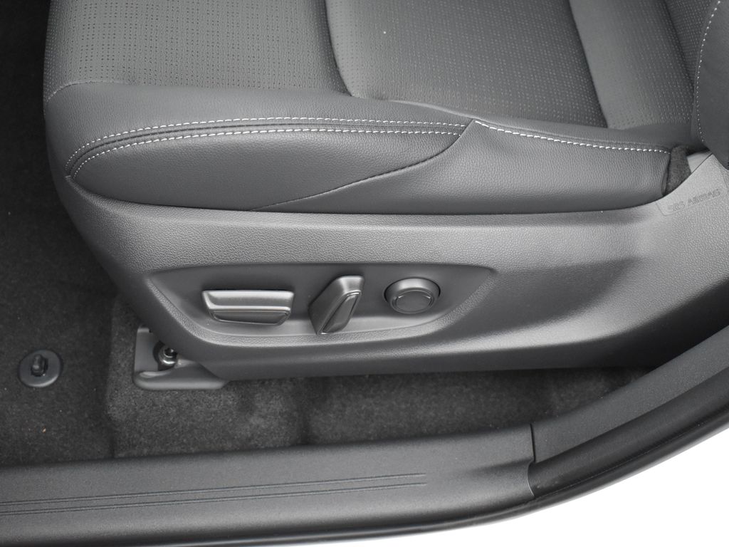 2025 Subaru Solterra Touring photo 10