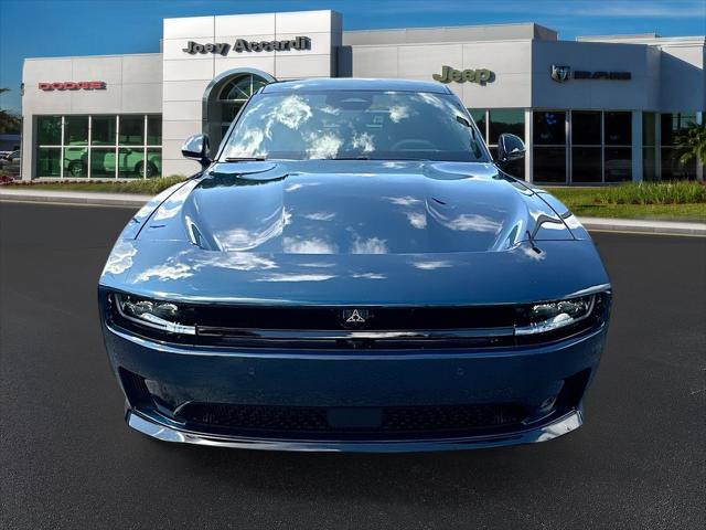 2025 Dodge Charger Daytona Scat Pack AWD photo 2