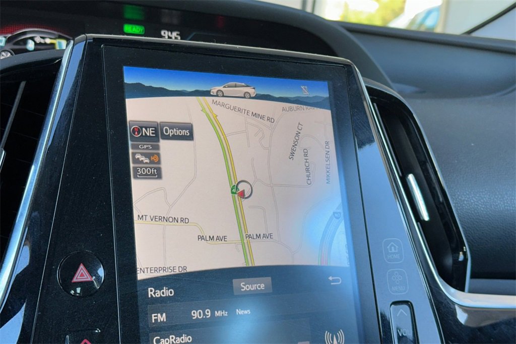 2017 Toyota Prius Prime Advanced photo 20