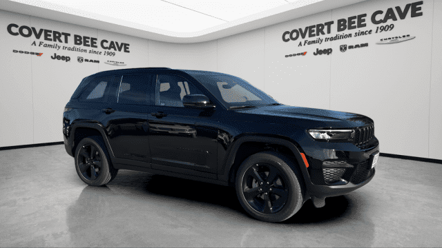 2025 Jeep Grand Cherokee Altitude's photo