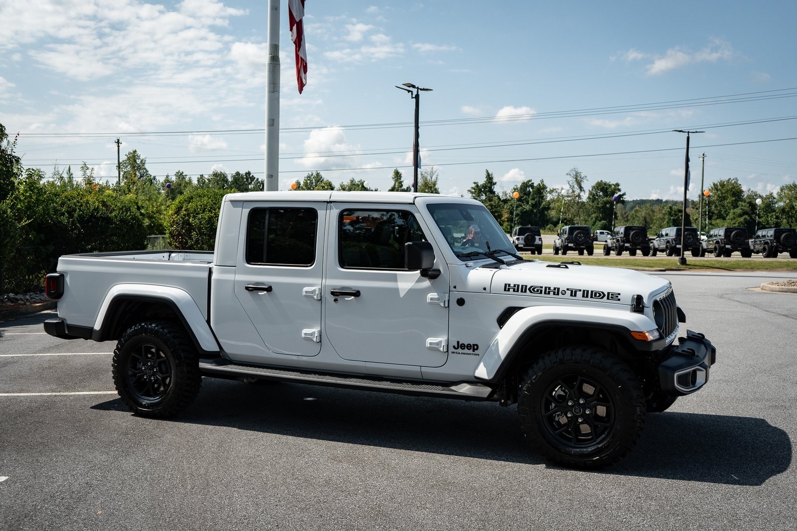 2025 Jeep Gladiator Sport photo 12