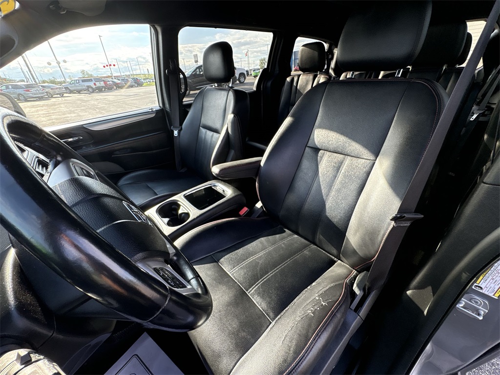 2018 Dodge Grand Caravan GT photo 12