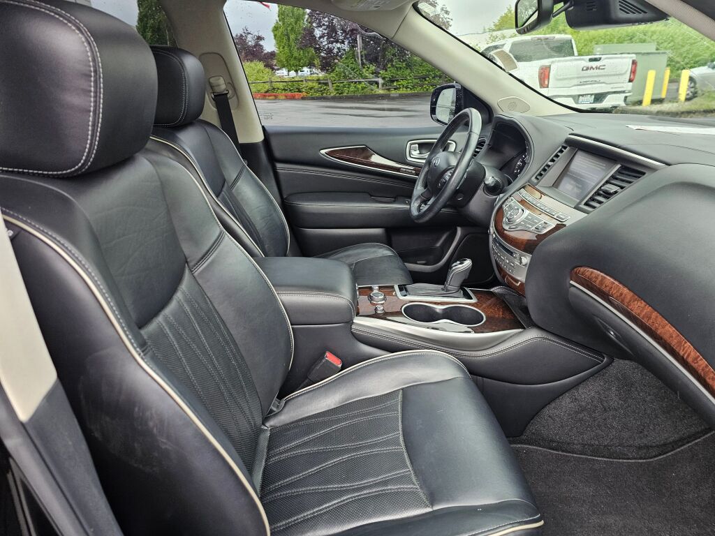 2017 Infiniti QX60 Luxe photo 9