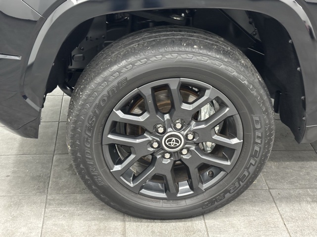 2023 Toyota Tundra Platinum CrewMax photo 4