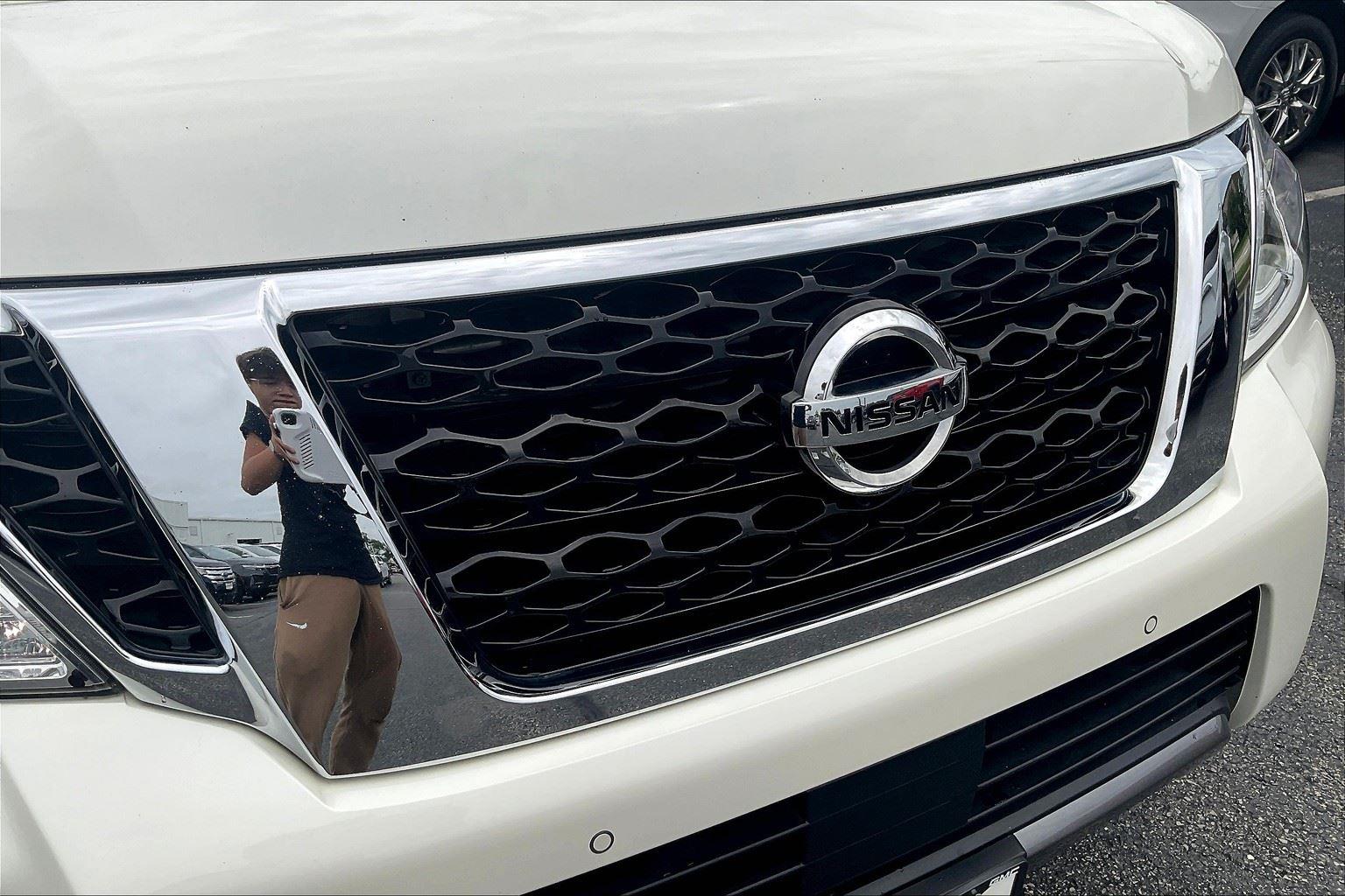 2019 Nissan Armada SV photo 25