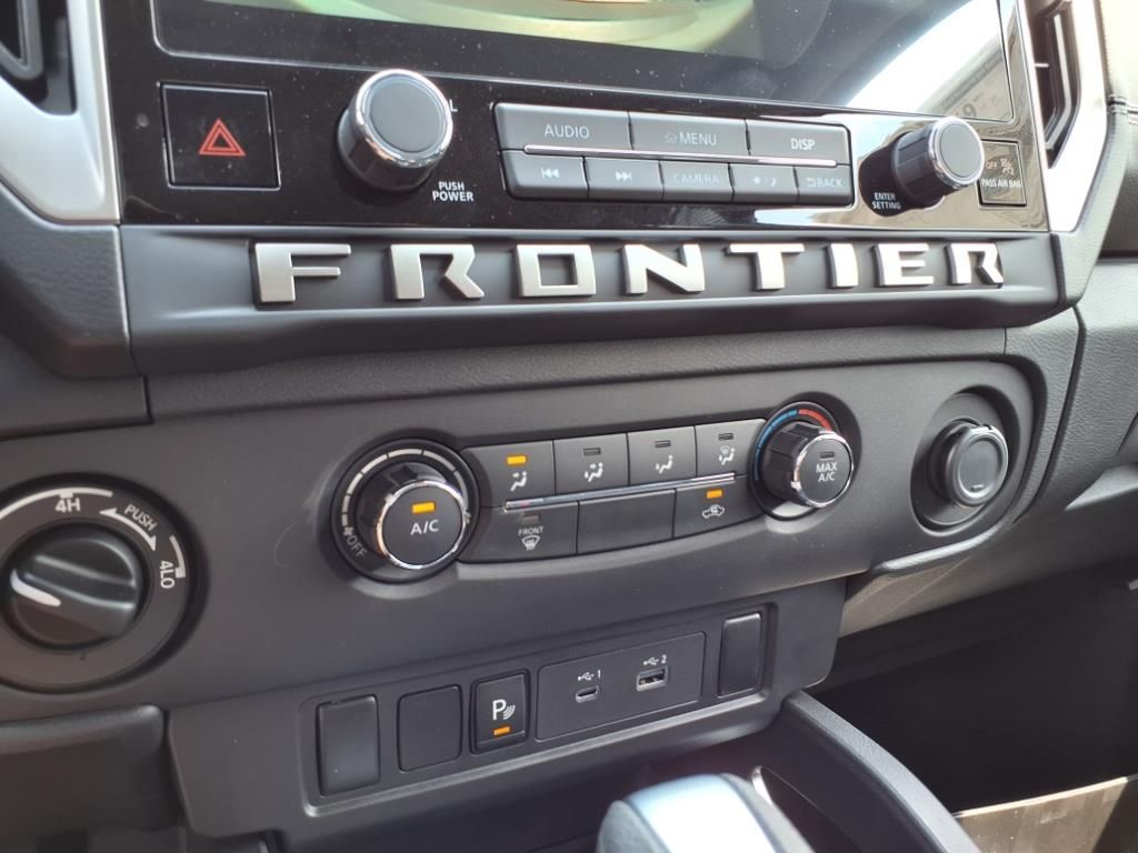 2025 Nissan Frontier Crew Cab SV photo 18