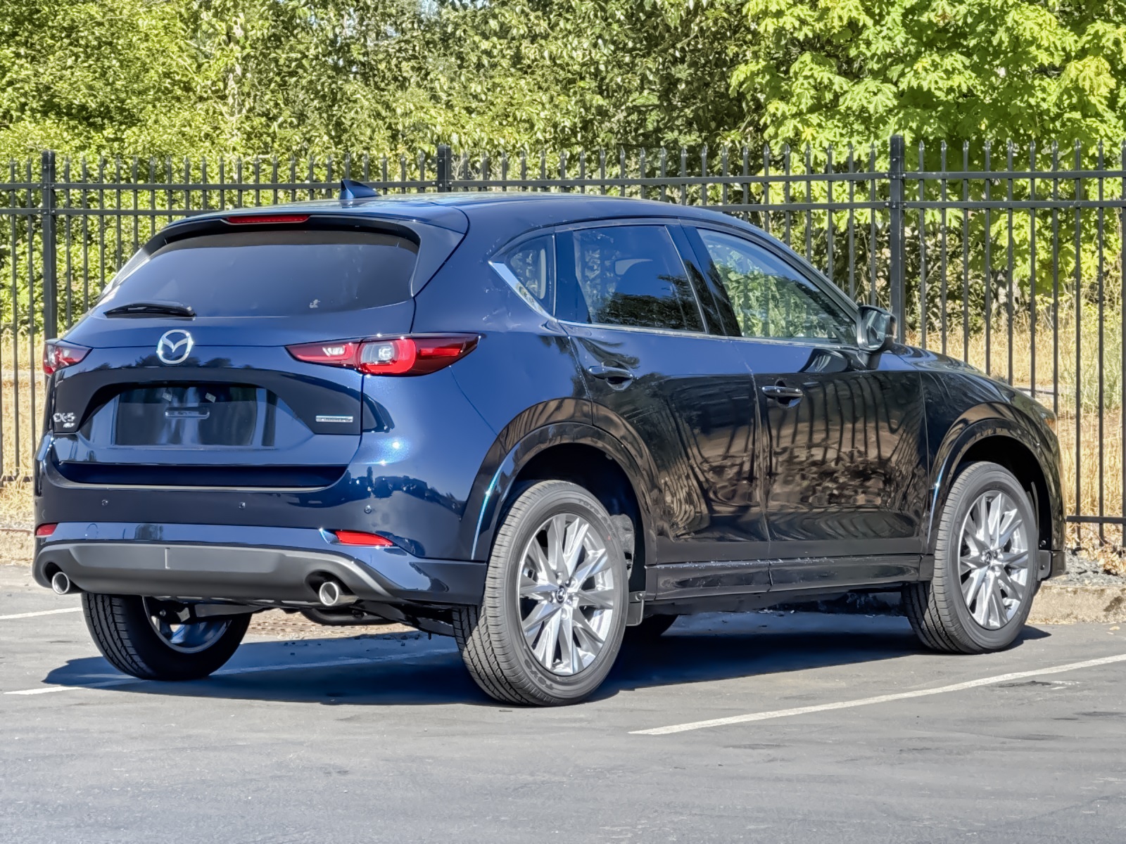 2025 Mazda CX-5 2.5 Premium Plus photo 2