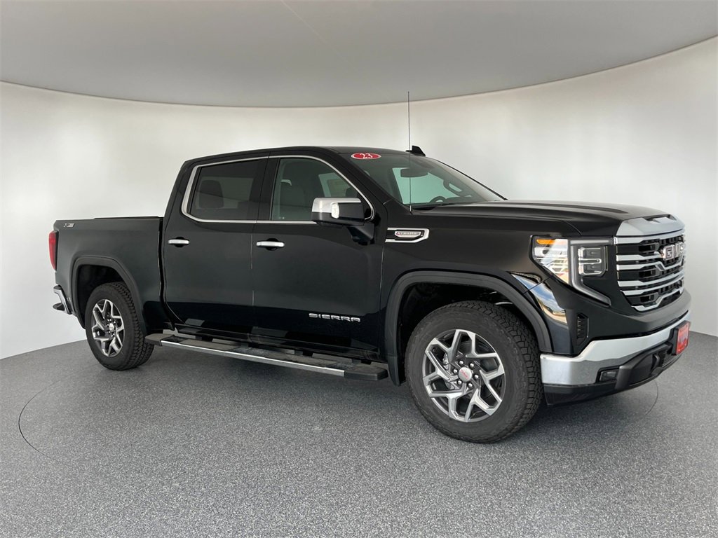 2023 GMC Sierra SLT's photo