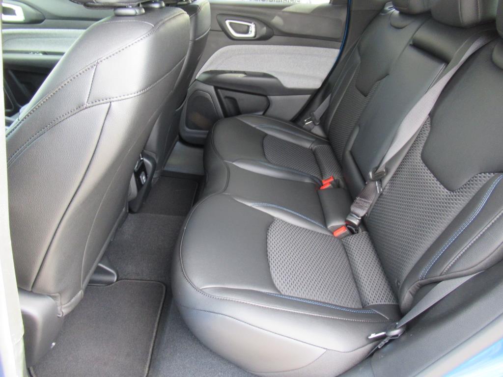 2025 Jeep Compass Latitude photo 25