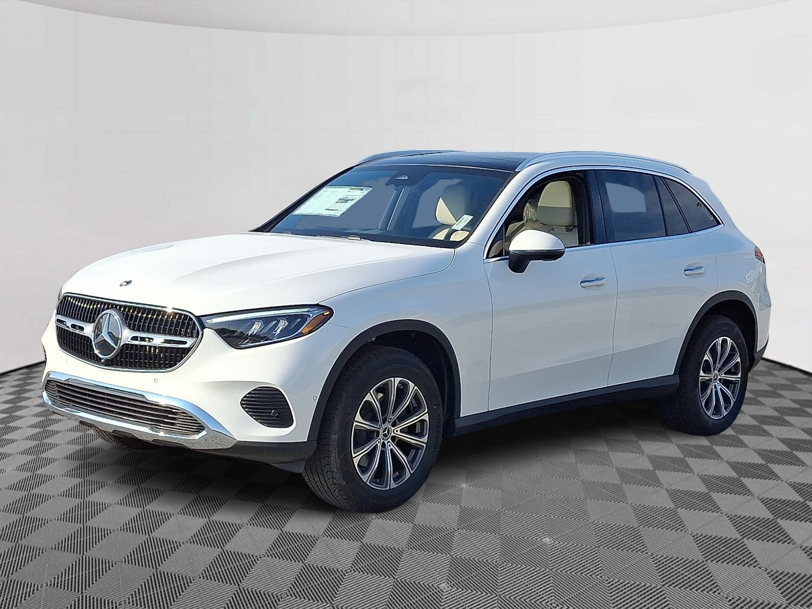 2026 Mercedes Benz GLC 300 4MATIC photo 2