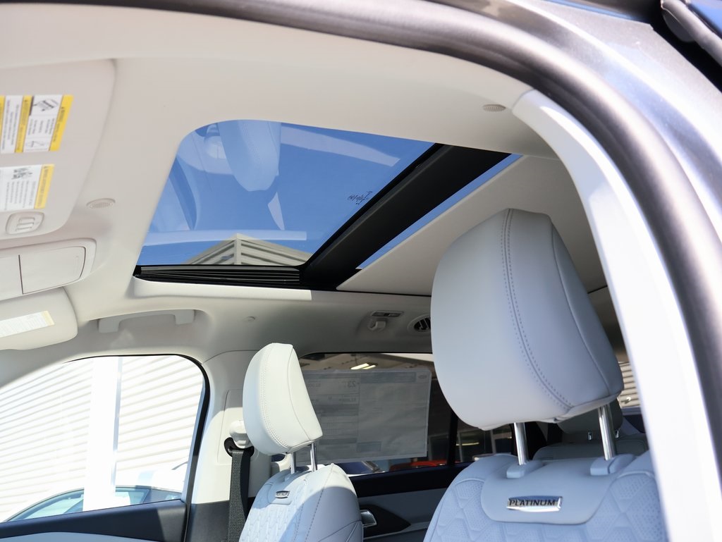 2025 Ford Explorer Platinum photo 27