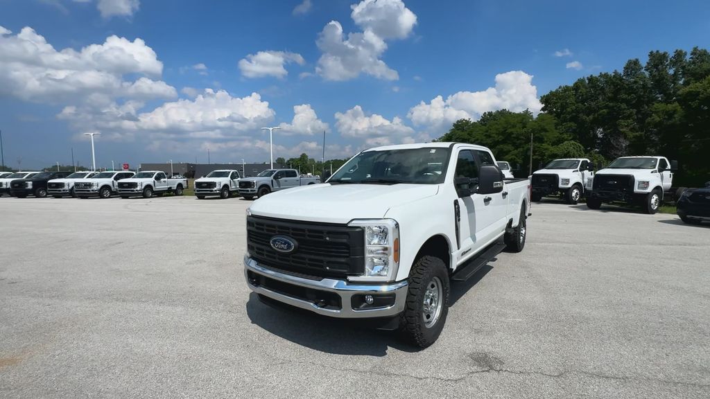2025 Ford F-350 XL photo 4