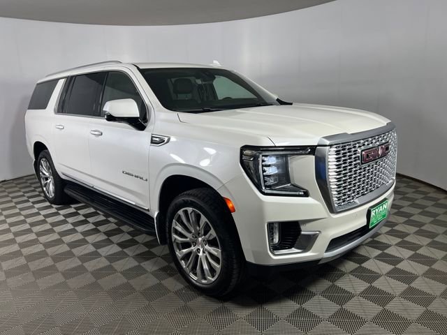 2022 GMC Yukon XL Denali's photo