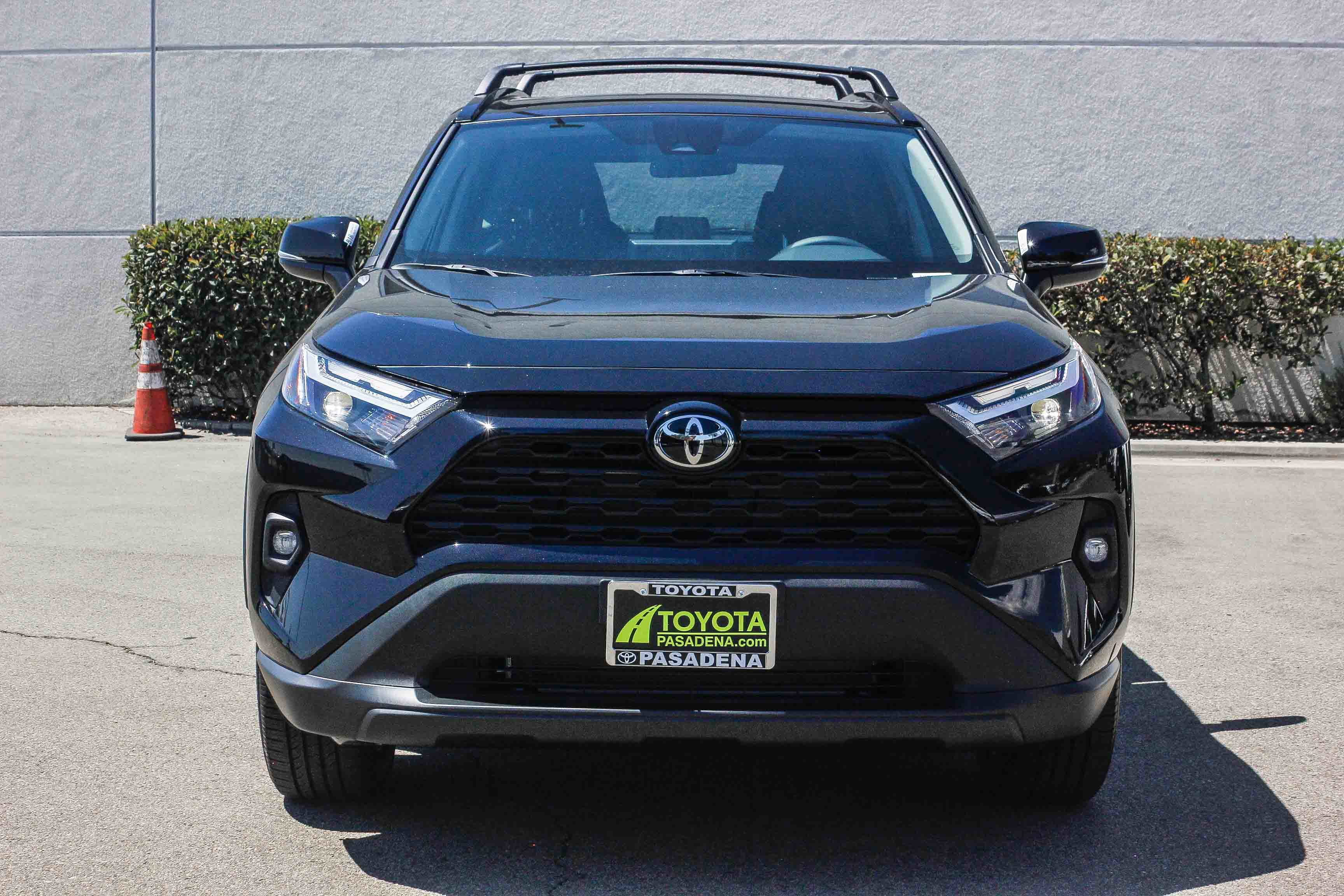 2025 Toyota RAV4 XLE Premium photo 2