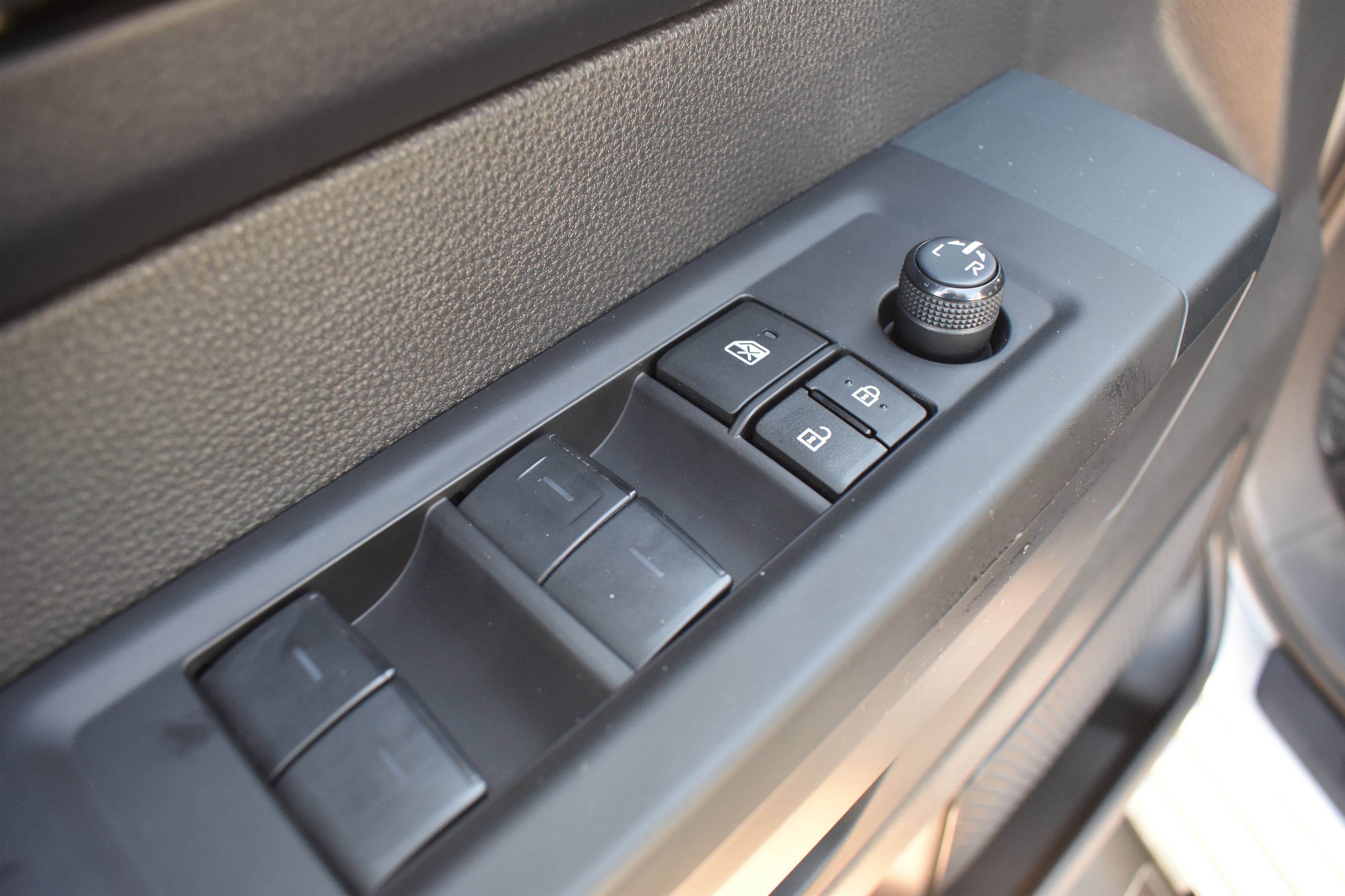 2024 Toyota Tundra SR5 photo 4