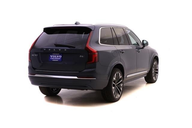 2026 Volvo XC90 Plus photo 4