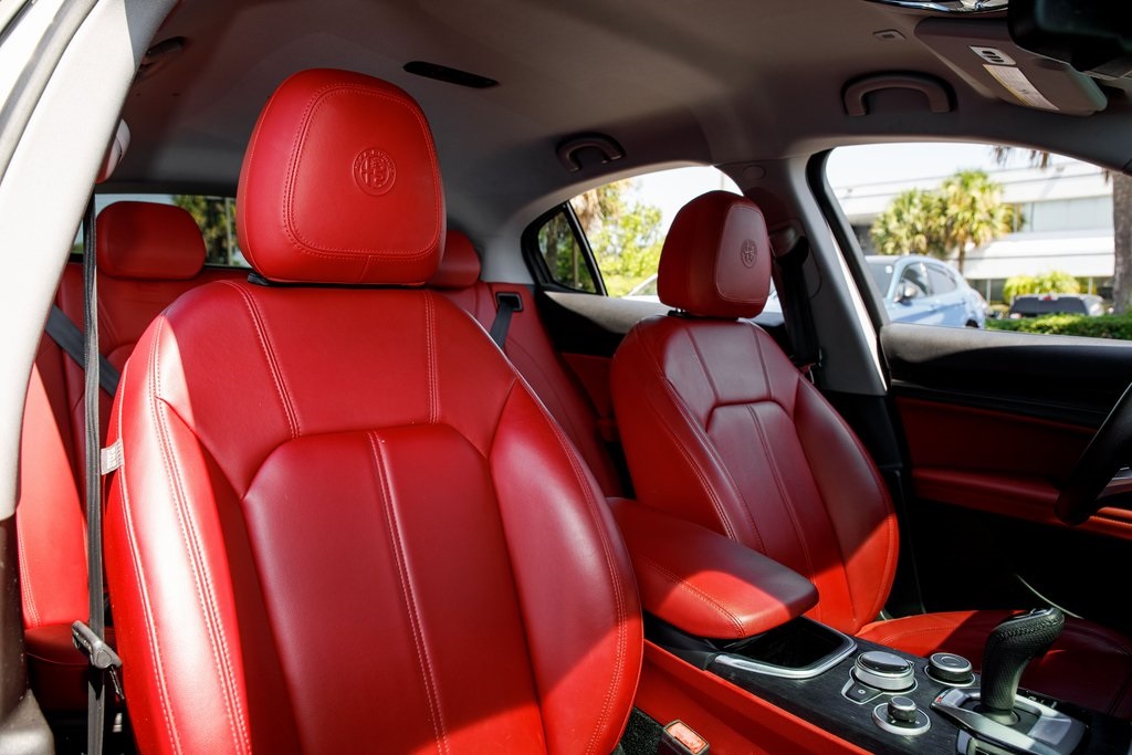 2021 Alfa Romeo Stelvio Sport Base photo 28