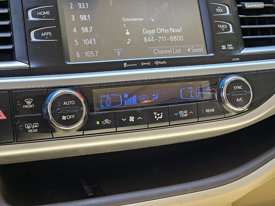 2019 Toyota Highlander XLE photo 23