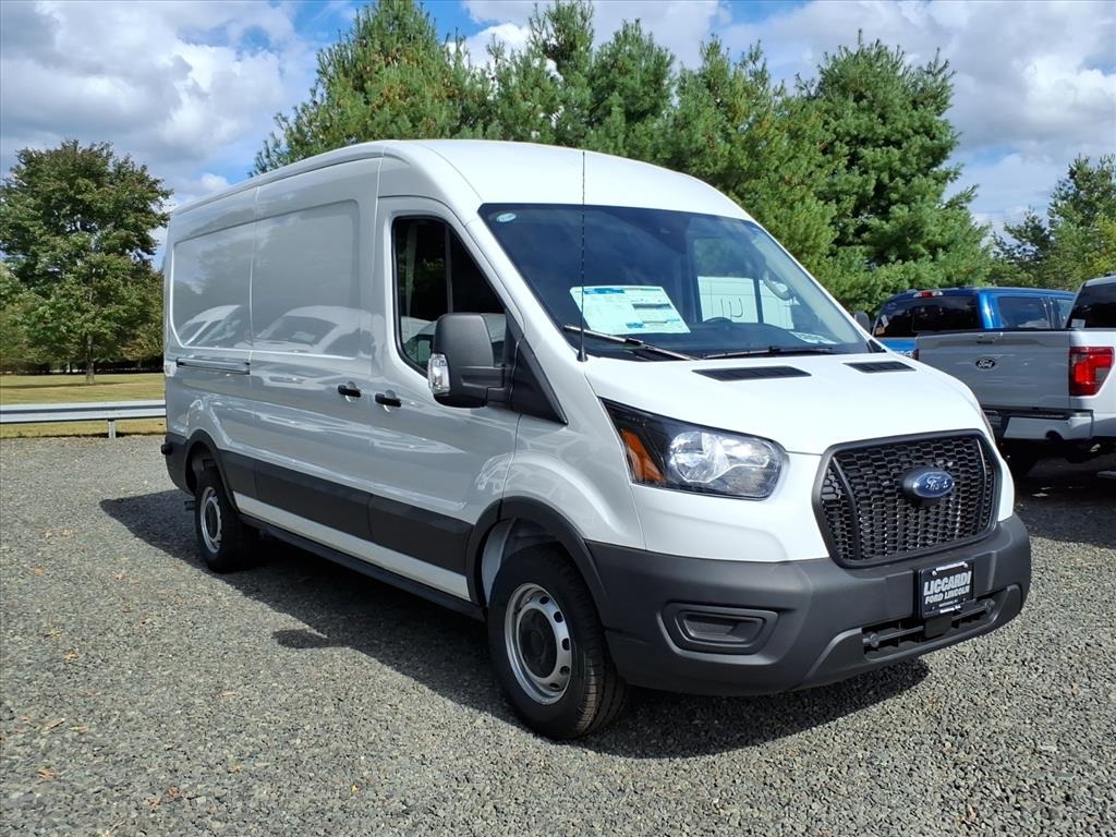 2025 Ford Transit Van Base's photo