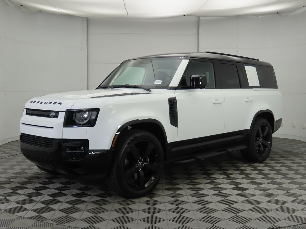 2025 Land Rover Defender V8's photo