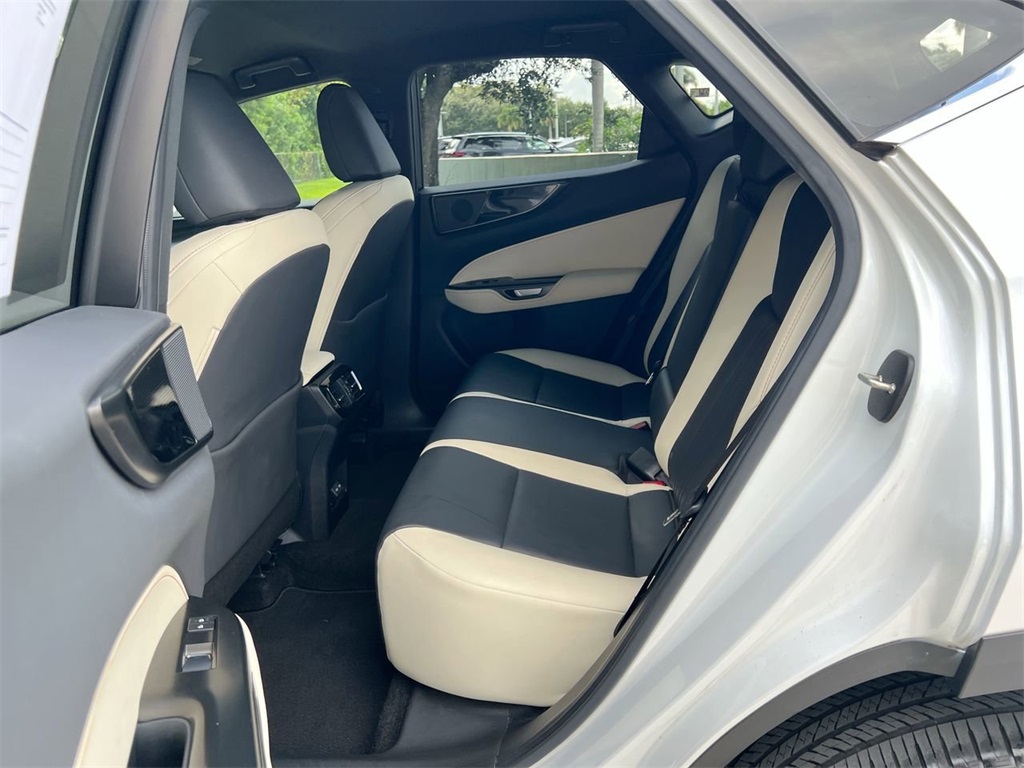2024 Lexus NX 250 photo 18