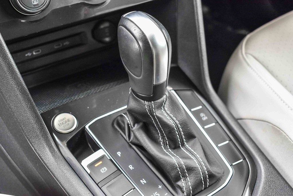 2021 Volkswagen Tiguan SE photo 16