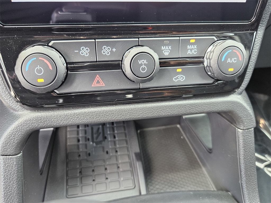 2025 Ford Ranger XLT photo 17