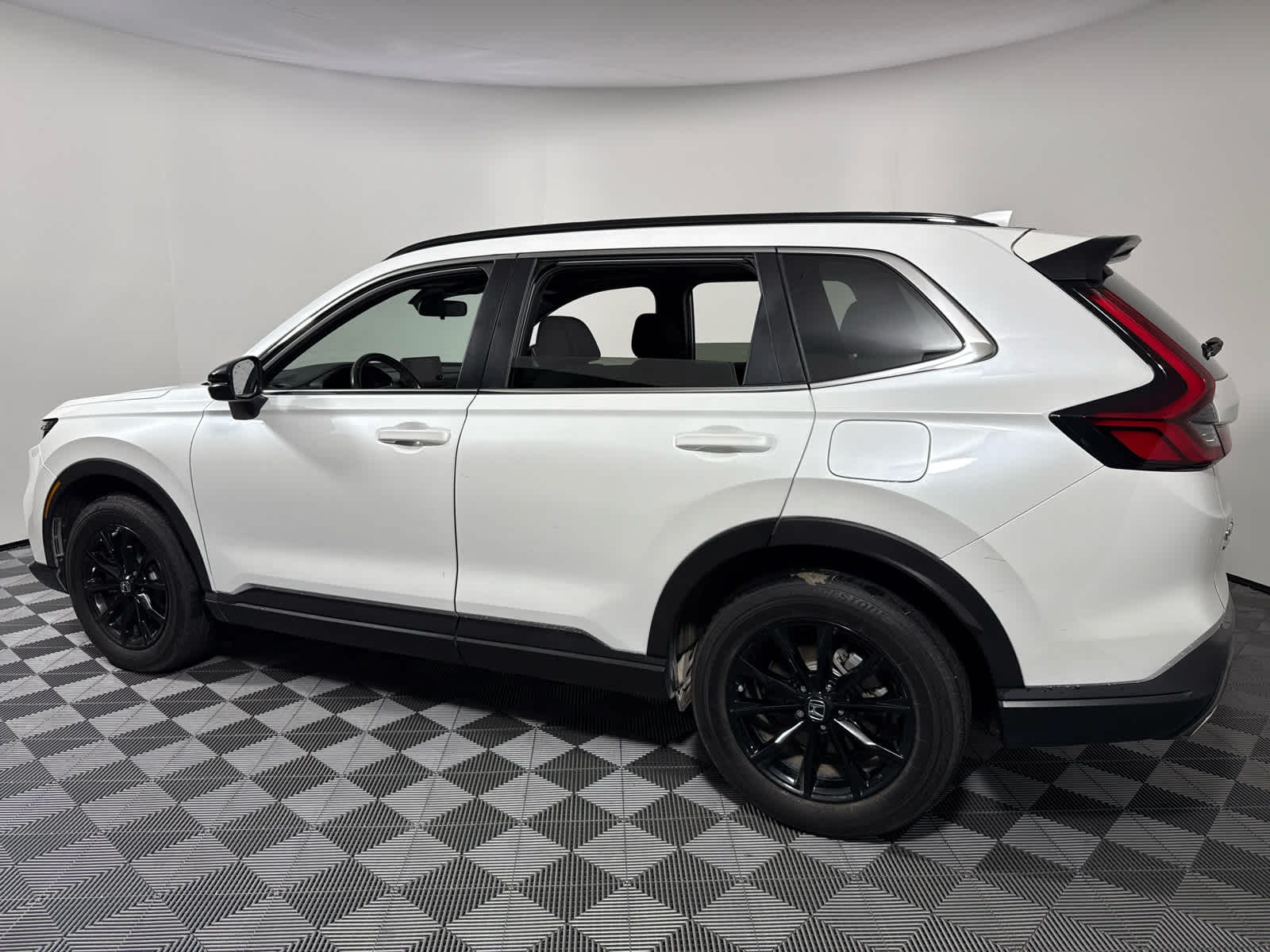 2023 Honda CR-V Hybrid Sport photo 4