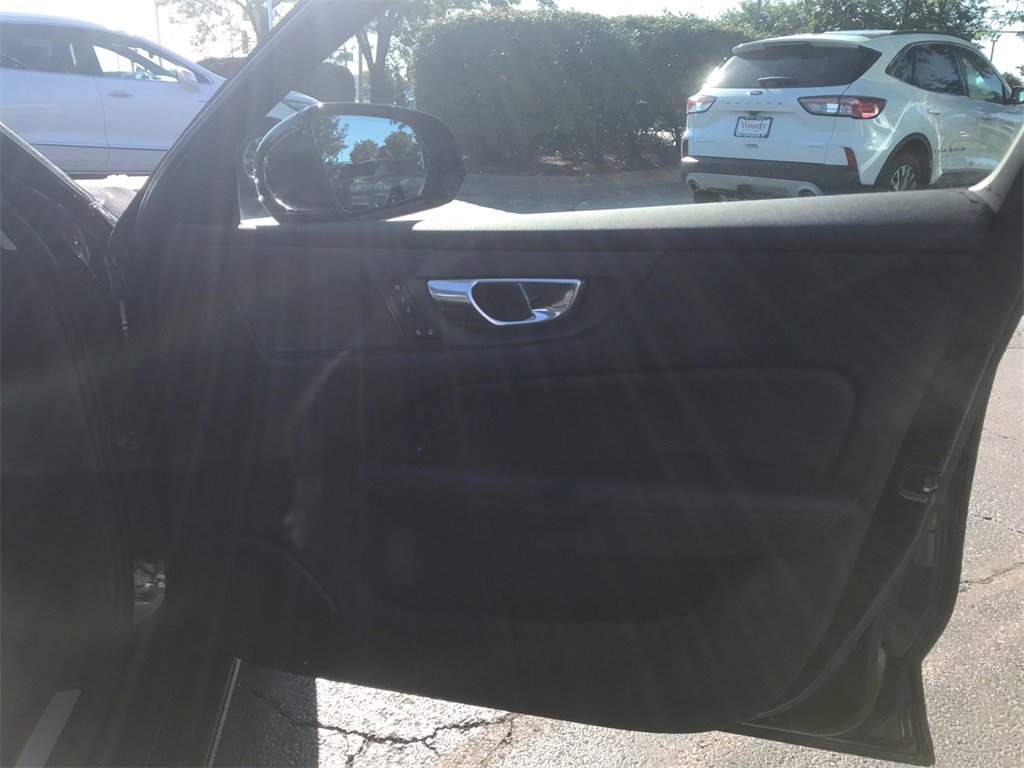 2021 Volvo S60 Inscription photo 30