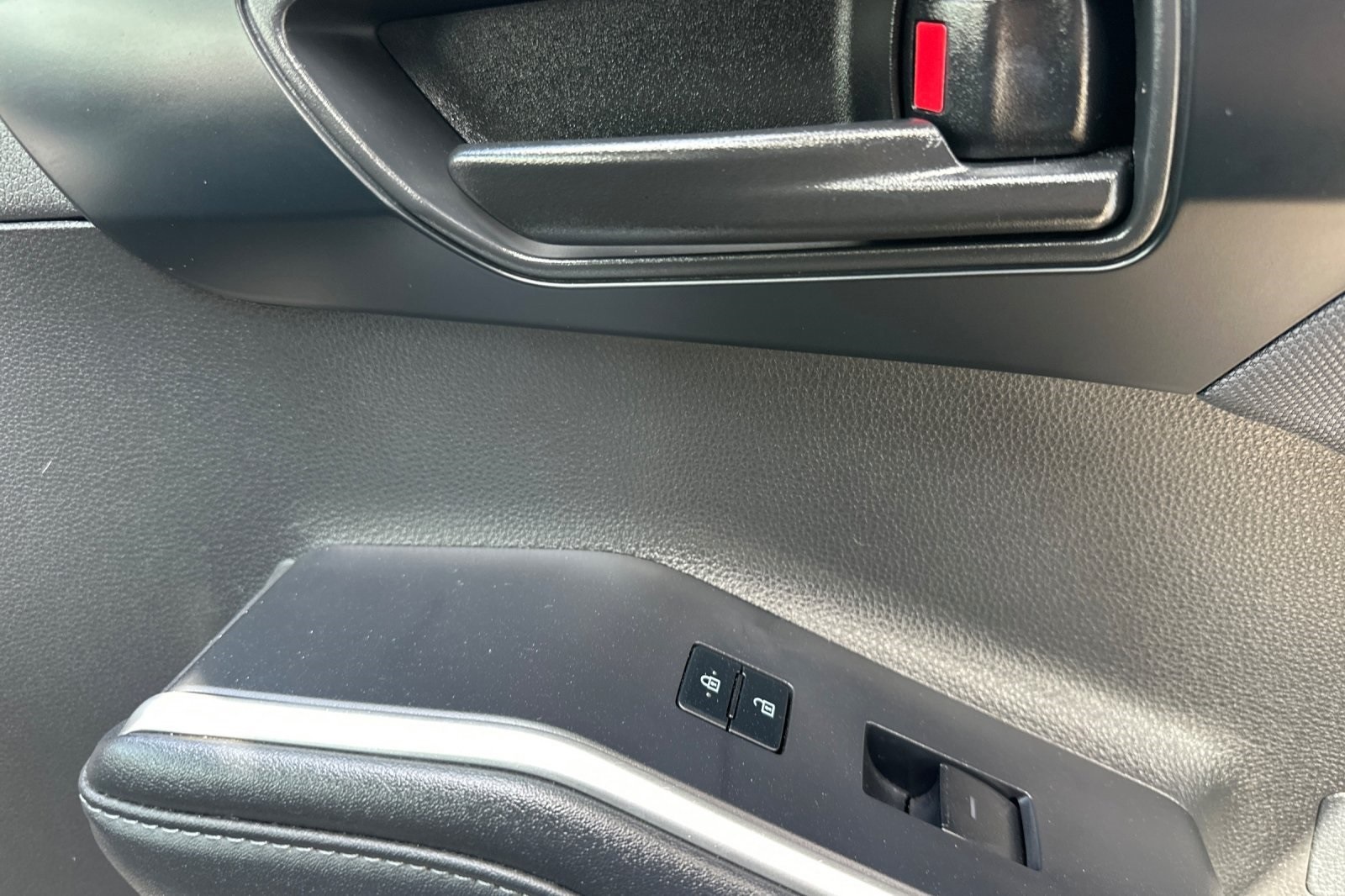 2023 Toyota Highlander L photo 20