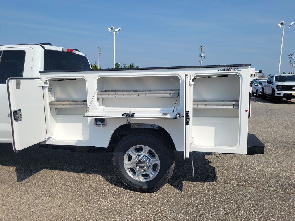 2025 Ford F-350 XLT photo 7