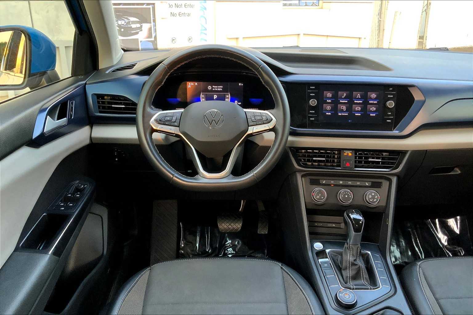 2022 Volkswagen Taos SE photo 5