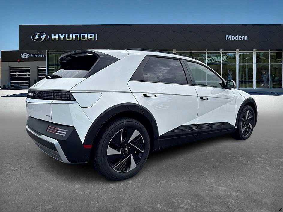 2025 Hyundai Ioniq 5 SEL photo 3
